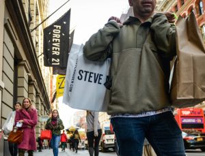 Türk lirasında 140 milyon dolarlık yanlış: 4 çalışanın işine son verildi