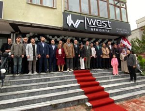 Kapaklı’da West Sigorta Açıldı: Siyasilerden Kadın Girişimciye Destek