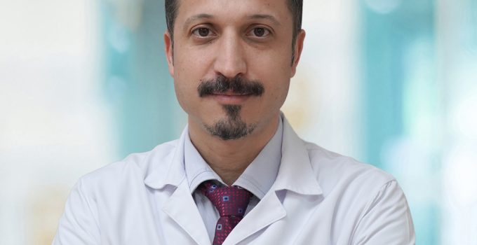 Bel Kayması (Spondilolistezis) Yaşam Kalitesini Düşürüyor: Uzmanından Önemli Uyarılar
