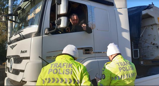 ÇOSB’DE YÜK TAŞIYAN ARAÇLARA SIKI DENETİM