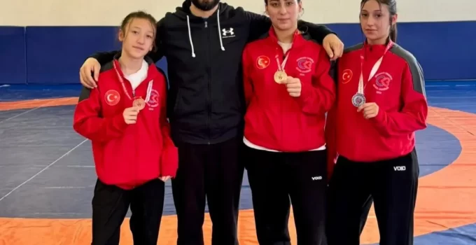 Çerkezköy Belediye Spor Kulübü Güreş Takımı’ndan Büyük Başarı