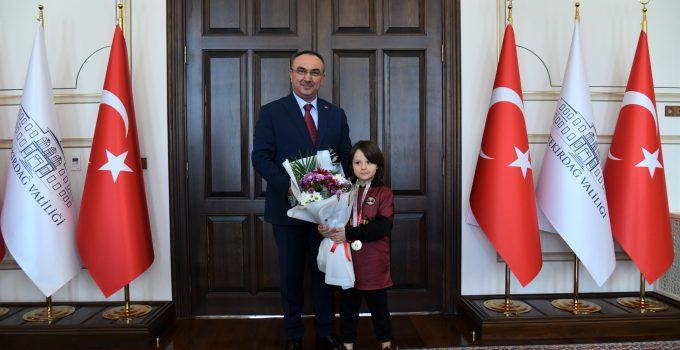 Vali Soytürk Şampiyon Minik Basketbolcuları Ağırladı