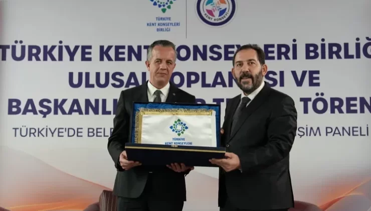 Soygüzel, Türkiye Kent Konseyleri Birliği Başkanlığını Kapanoğlu’na Devretti