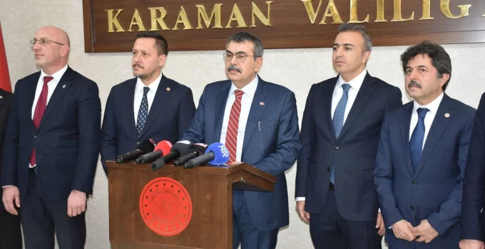 Okullarda güvenlik alarmı: Riskli okullara 24 saat polis devriyesi