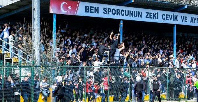 Amatörde Nefes Kesen Mücadele: Tribünler Taştı, Gerilim Yaşandı