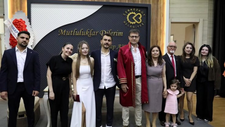 Başkan Vahap Akay Genç Çiftin Nikâhını Kıydı