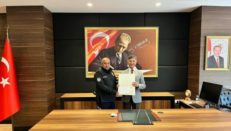 Duyarlı polis memuruna Çorlu Kaymakamı Niyazi Erten’den başarı belgesi
