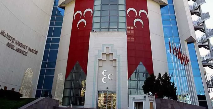 MHP İstanbul İl ve 39 İlçe Teşkilatı Feshedildi