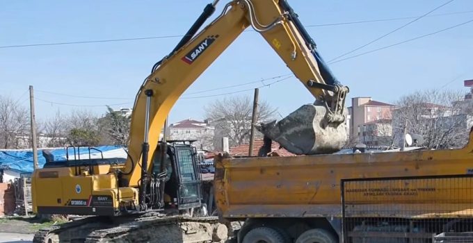 Pınarça Deresi’nde Temizlik Seferberliği: Çerkezköy Belediyesi’nden Çevreye Duyarlı Çalışma
