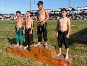 ÇERKEZKÖY BELEDİYE SPOR’UN GENÇ PEHLİVANI KIRKLARELİ’DEN MADALYA İLE DÖNDÜ