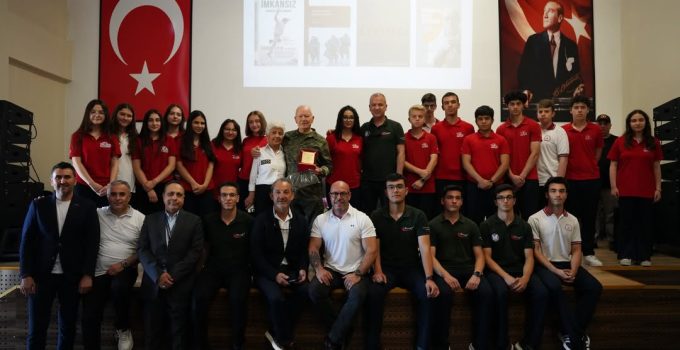 ÇERKEZKÖY’DE NEFES KESEN SÖYLEŞİ: SAT KOMANDOLARI SAHNEDEYDİ