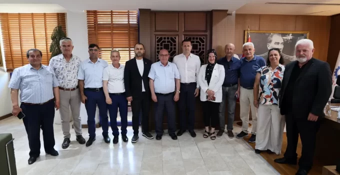 AKAY, MAHALLE MUHTARLARINI BELEDİYEDE AĞIRLADI