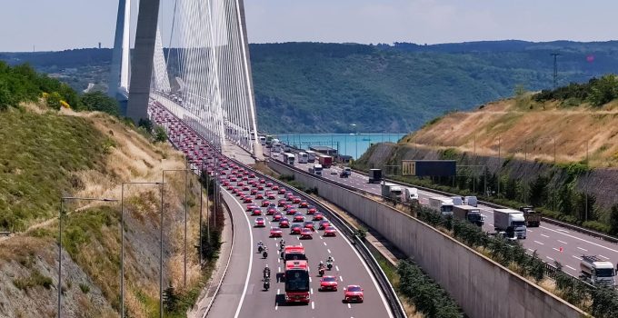 A MİLLÎ TAKIM DÜNYA KUPASI YOLCULUĞUNA TOGG KONVOYUYLA UĞURLANDI