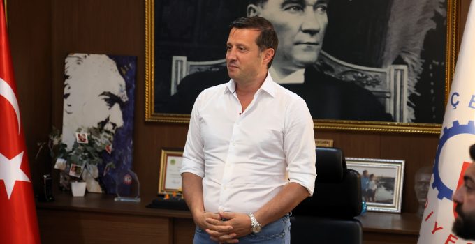 Vahap Akay Cumhuriyet Halk Partisiden İstifa Ediyor