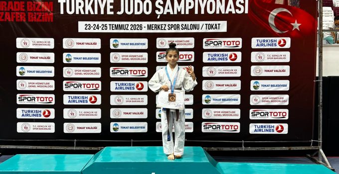 Zehra Sultan Karadağ’dan Türkiye Üçüncülüğü Gururu