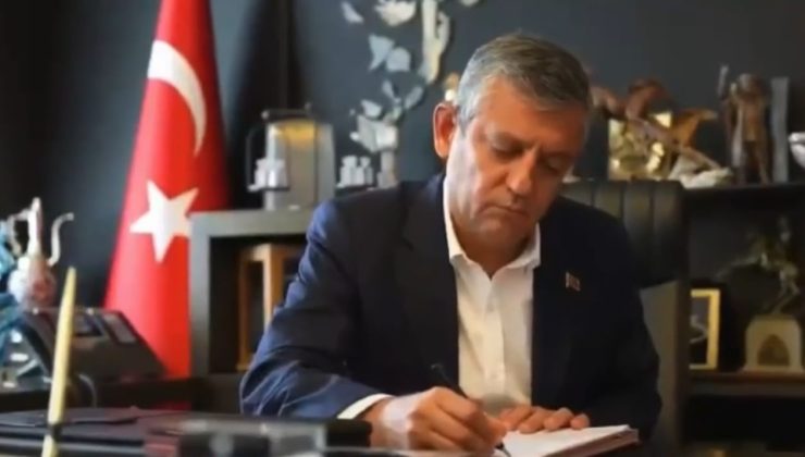 Özgür Özel İmzayı Attı, Yeni Parti Kuruluyor