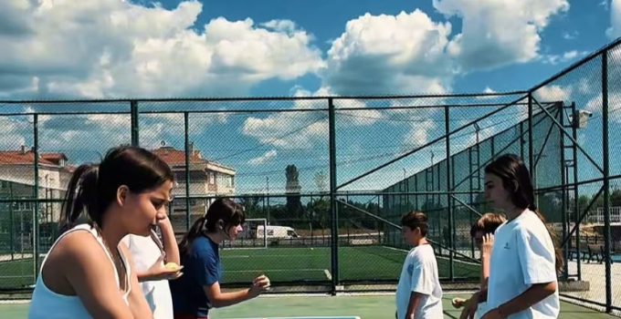 Saray Belediyesi Yaz Spor Okulları’nda Eğitimler Devam Ediyor